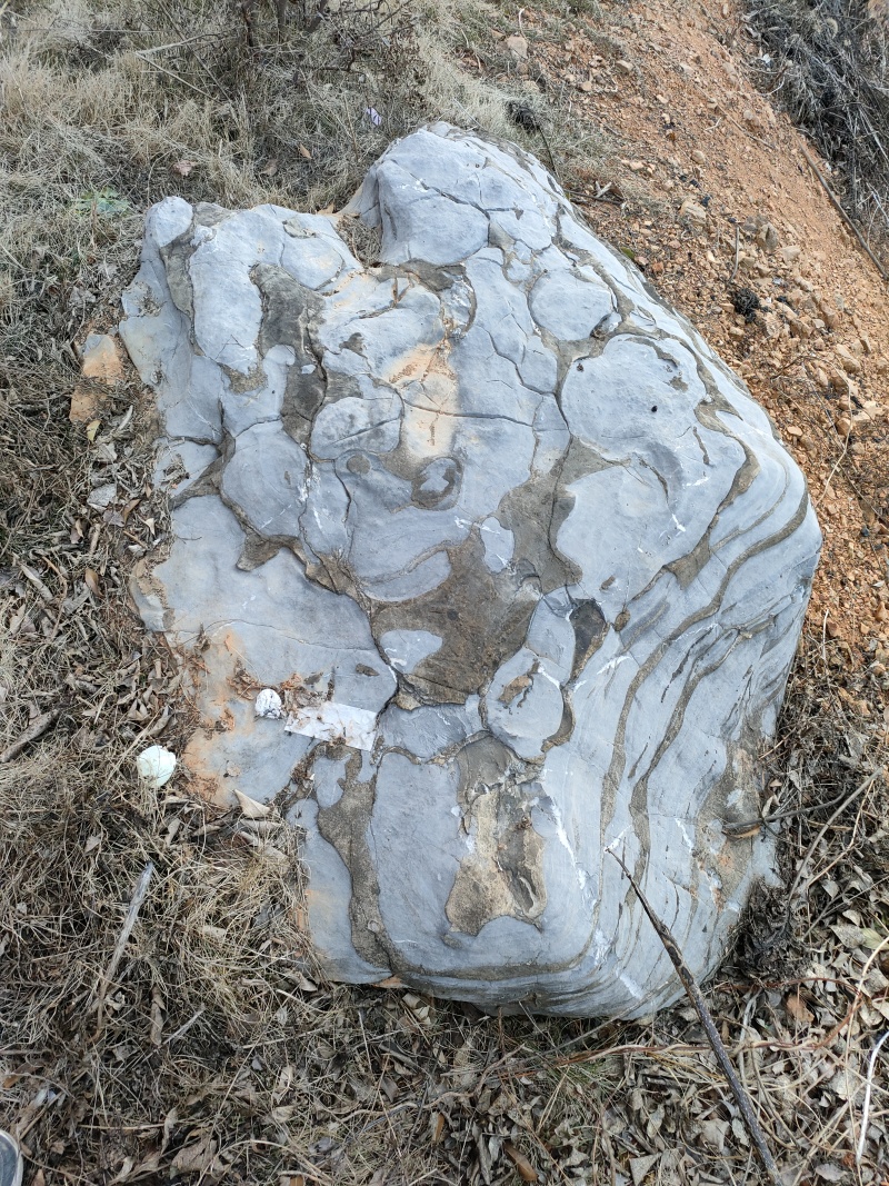 景观石，冰川石，黑山石，规格齐全