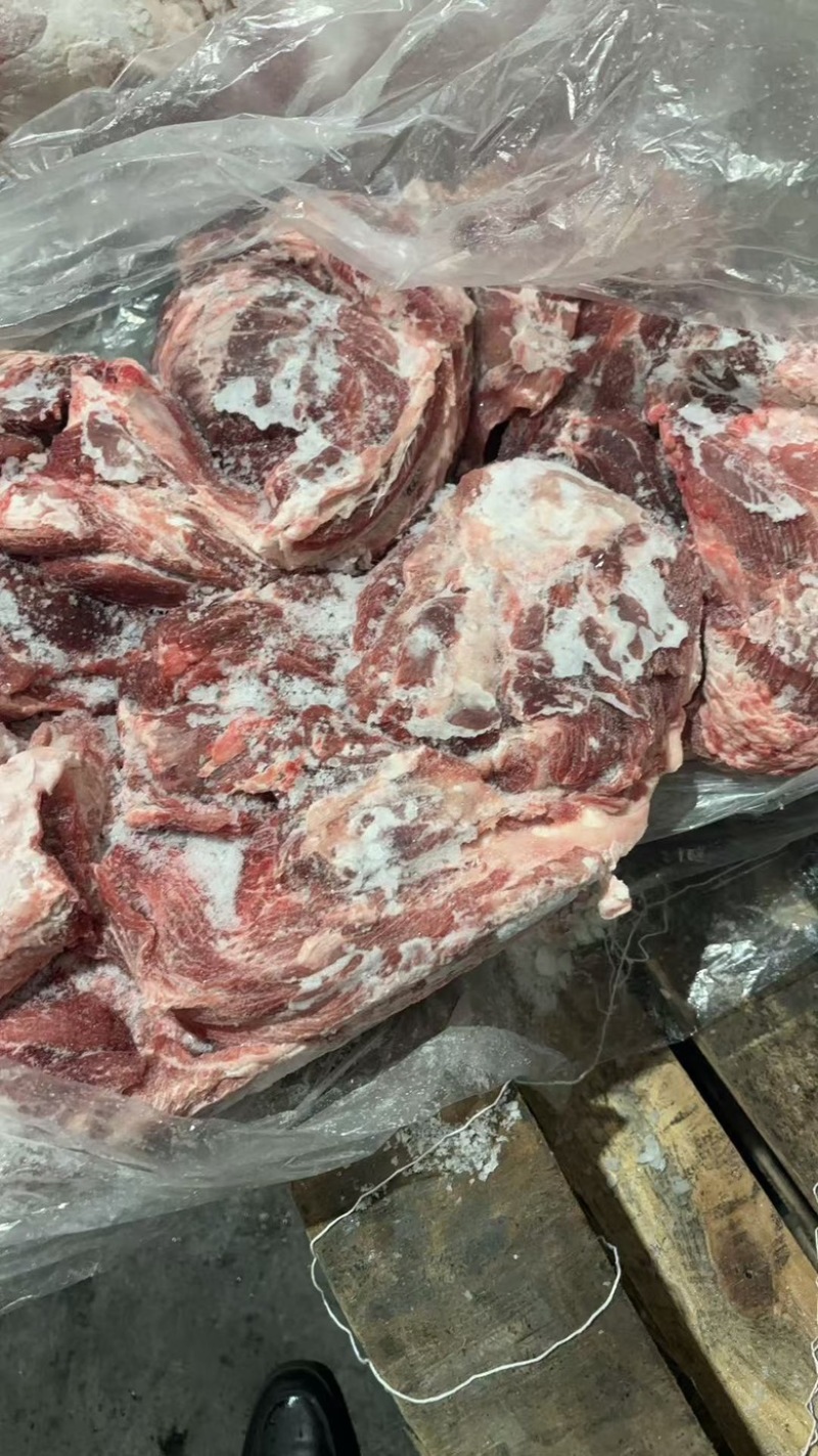 带骨后腿肉，4号肉，2号肉，猪头，都有货