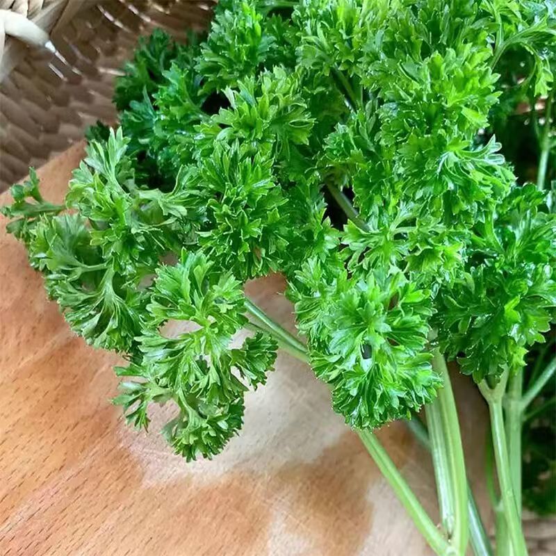 现货欧芹碎，价格优惠，有需要的老板联系我