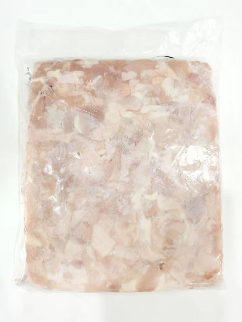 圣农冰鲜带皮腿肉去皮腿肉丁原料级