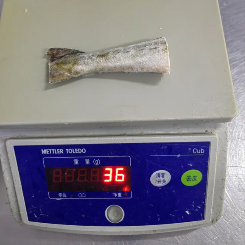 狭鳕鱼鱼尾，烧烤鱼尾。