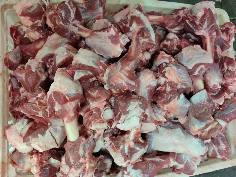 超满肉羊棒骨肉含量超高，带骨髓