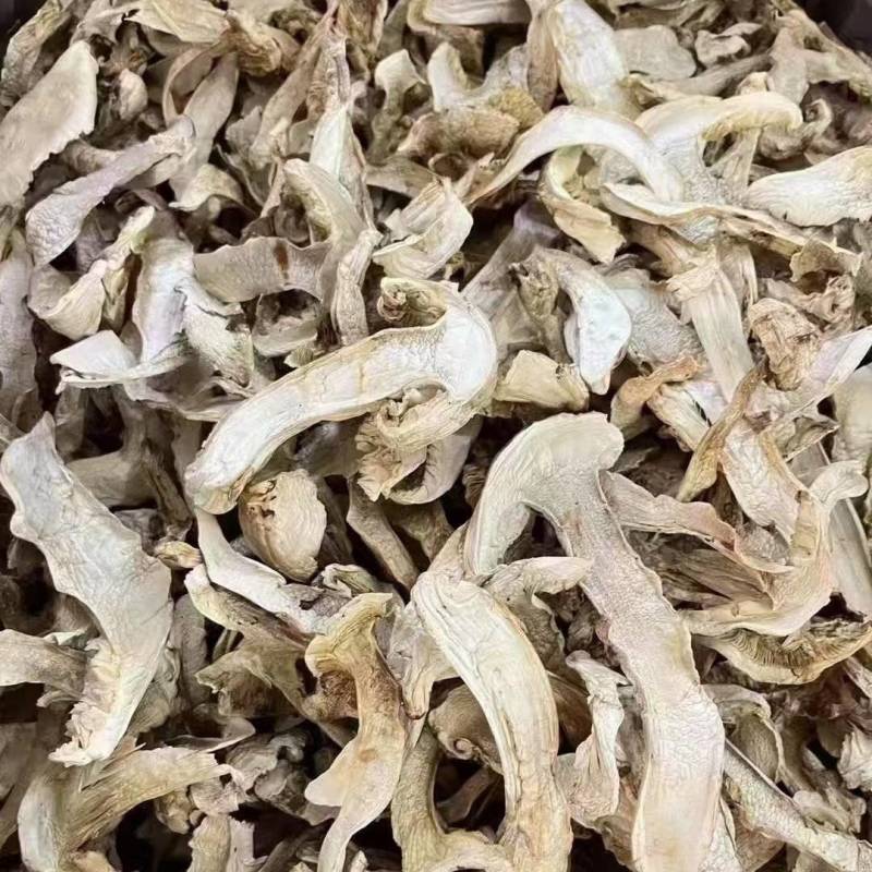 云南楚雄禄丰示去皮松茸干片，产地直发，对接全国厂