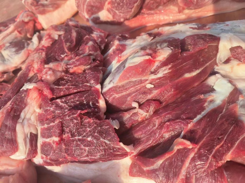 生态黑猪肉，整头批发，全国发货货源充足诚信经营欢迎咨询