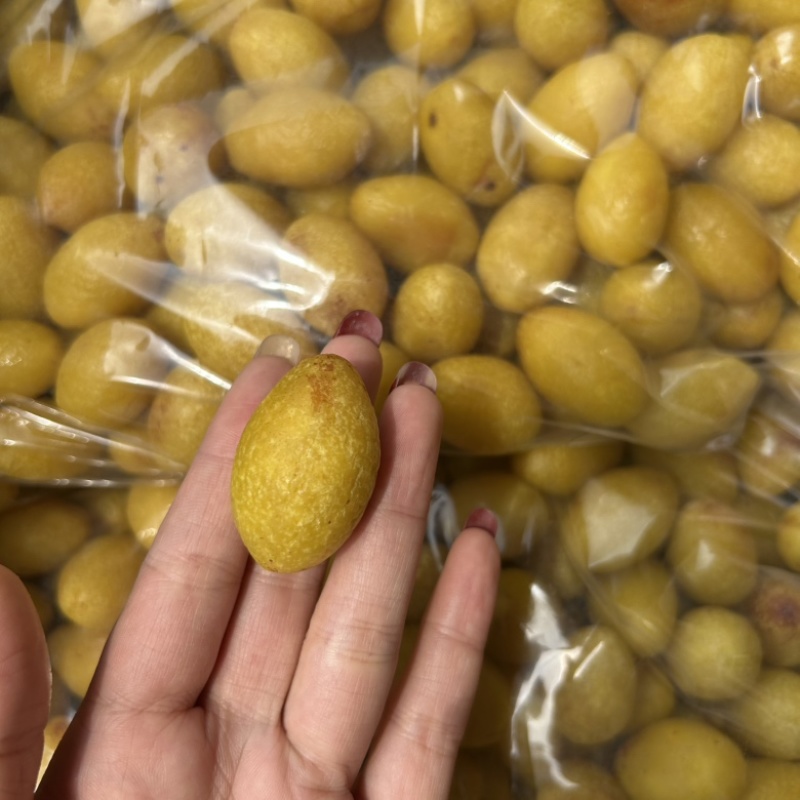 黄金橄榄休闲零食凉果橄榄即食零食批发散装橄榄