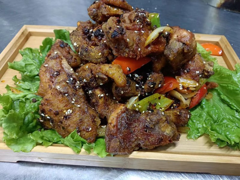 羊排块，颜色鲜亮，40斤一件，大庄园的，适用于羊排火锅店