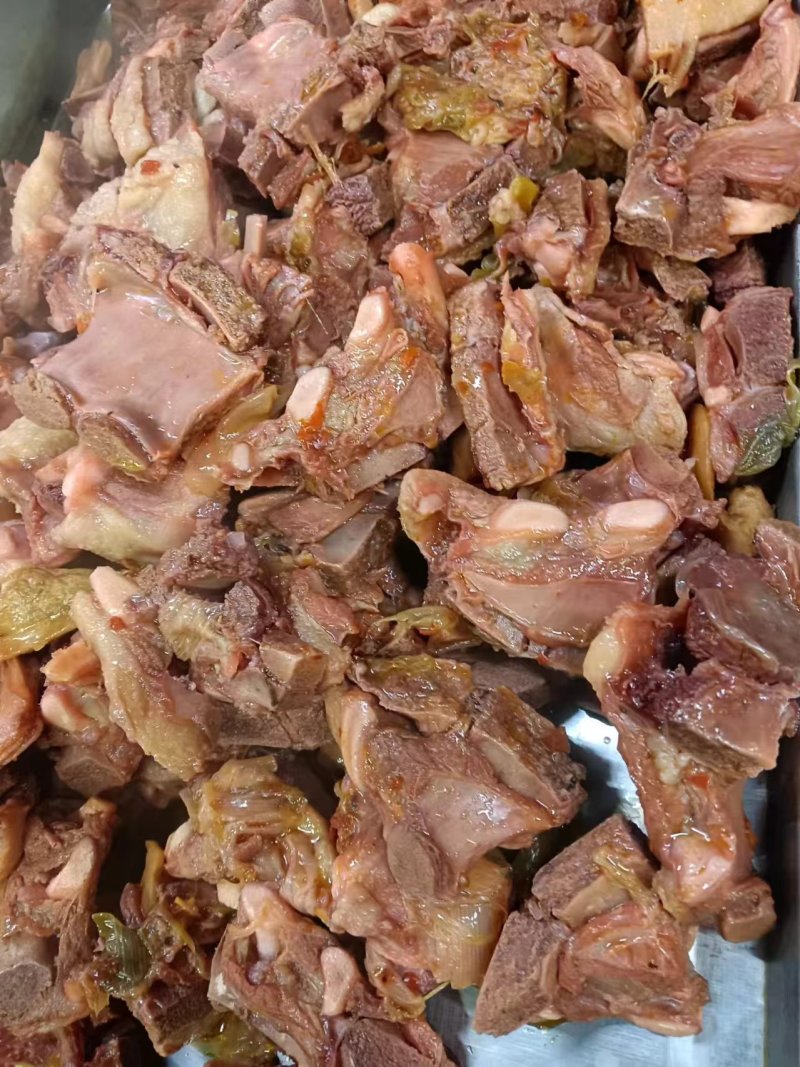 羊排块，颜色鲜亮，40斤一件，大庄园的，适用于羊排火锅店