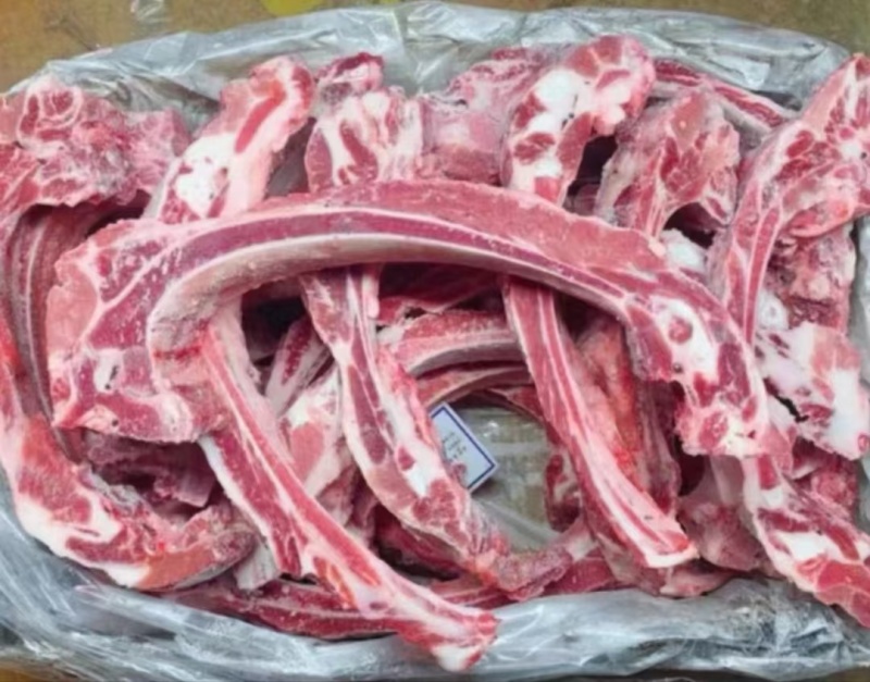 多肉肋排条现场实拍，最新日期这么便宜的骨头，你想怎么用
