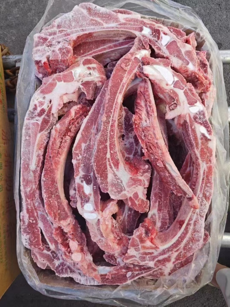 多肉肋排条现场实拍，最新日期这么便宜的骨头，你想怎么用