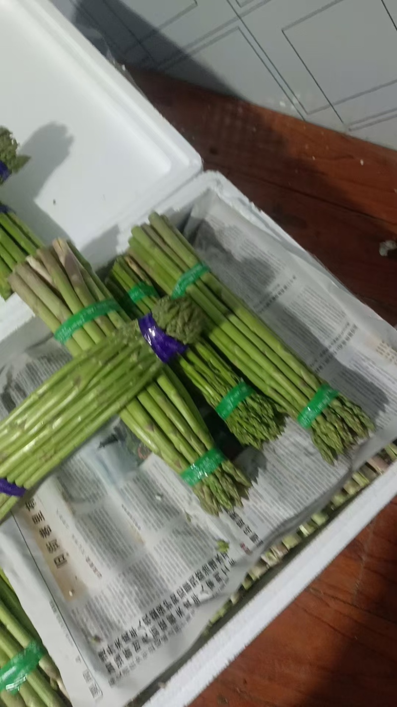 基地直供绿芦笋，扩大量多支持电商商超各类渠道供货，可视频看货