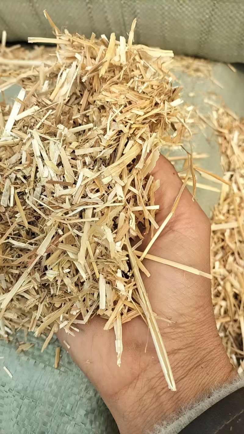 揉丝压块麦秸