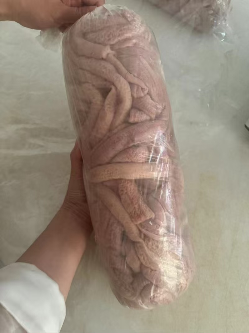水煮熟牛圆肠，牛杂煲烧烤可用，价低，需要的老板联系我