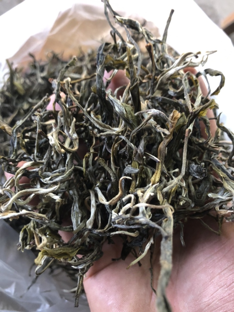 绿茶普洱茶生茶台地普洱散茶