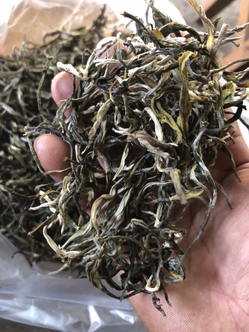 绿茶普洱茶生茶台地普洱散茶