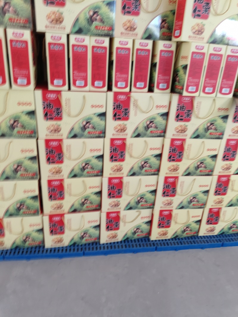 即食板栗仁，沂蒙山油栗仁，开袋即吃，香甜可口。