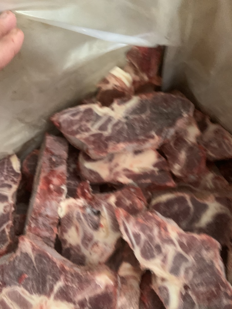 国产满肉牛脖骨，一手货源，新货新日期，价格便宜