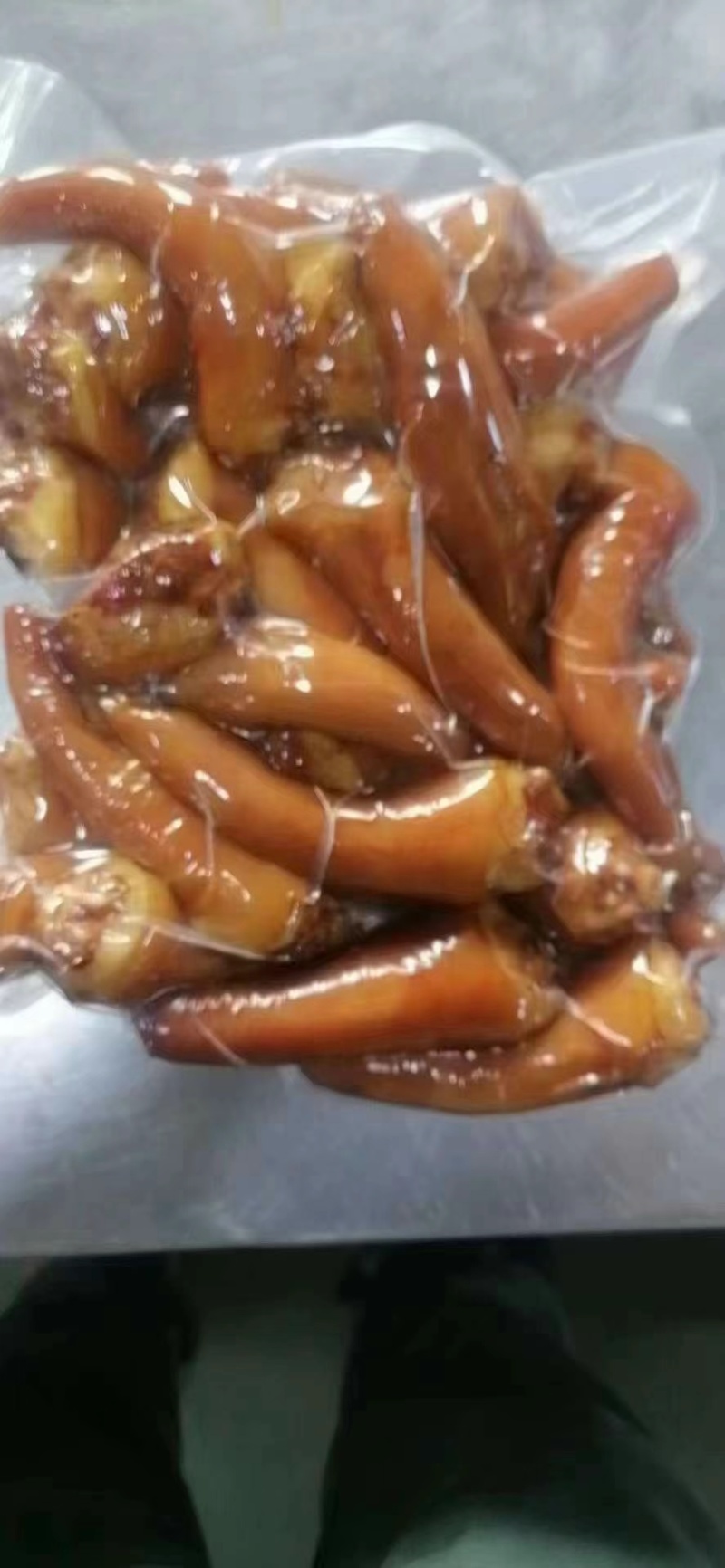 飘香卤猪尾巴，全熟开袋即食，一斤一袋一件20袋，价格便宜