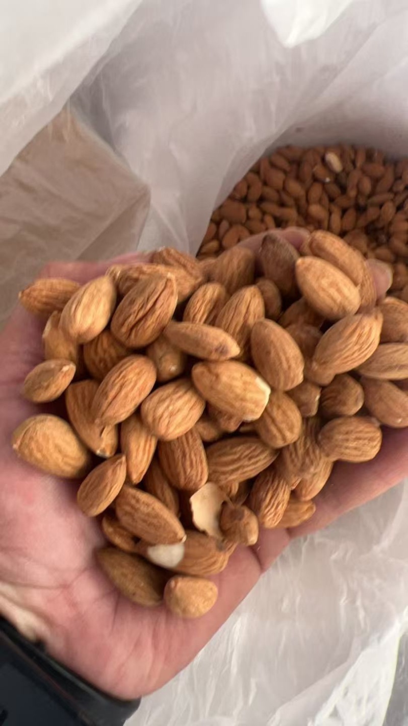 巴旦木仁原味盐焗味口感醇香大量有货