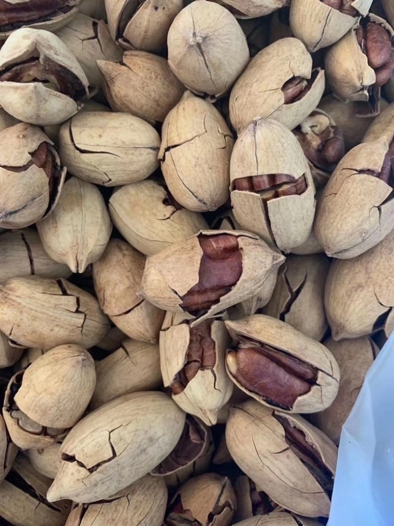 碧根果坚果大量有货诚信经营，厂家直供
