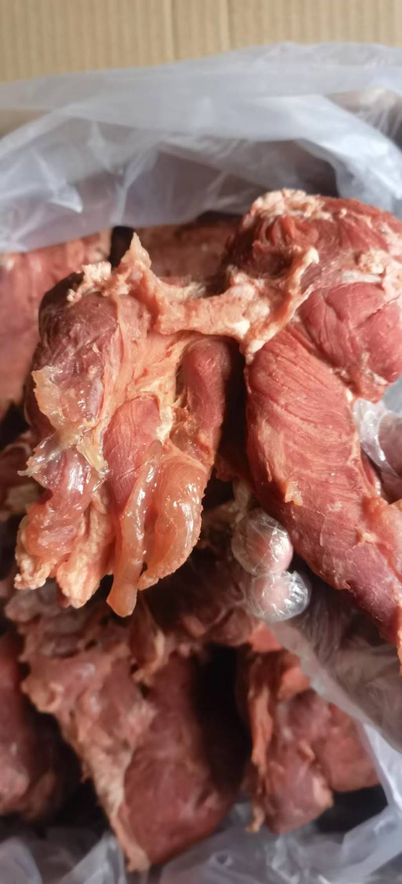 五香纯前腱子肉带腱子筋，块头大，可切块切片，使用方便