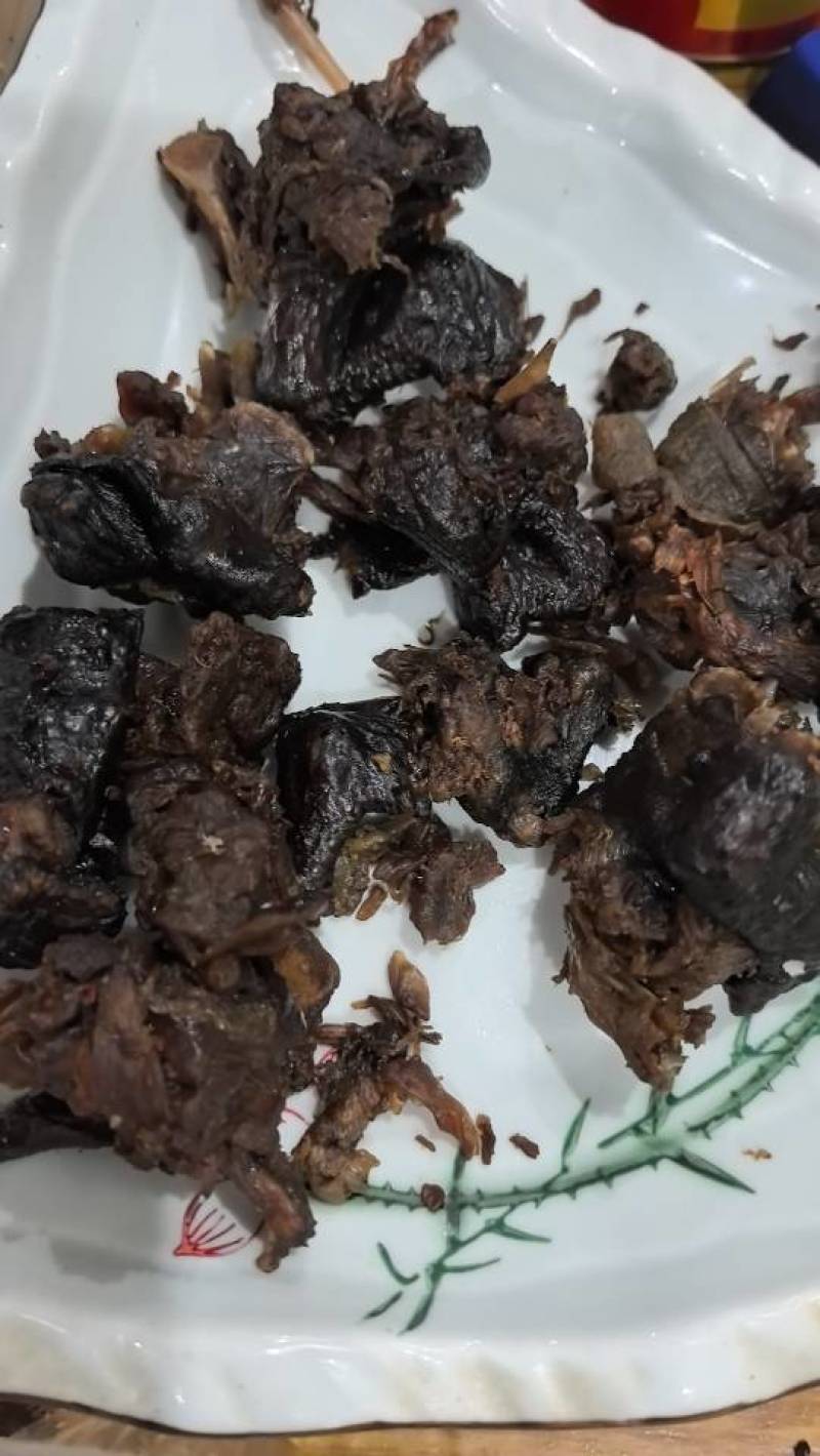 酱板龟肉，肉质饱满，卤味浓香，口感劲道，下酒神器，开袋即食