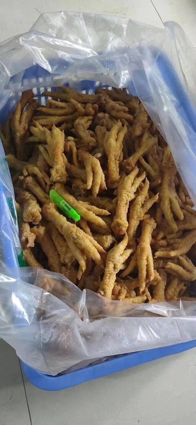 虎皮凤爪最新日期，现场实拍山东腾惠更多客户的选择