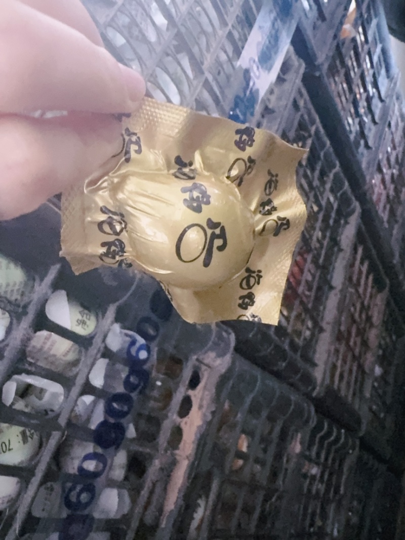 真空破壳咸鸭蛋常年有货量大优惠欢迎骚扰