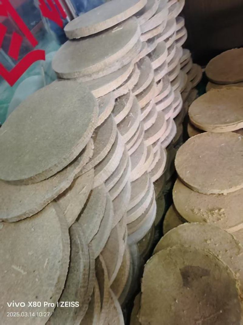 豆饼碎豆饼厂家直销量大价优支持视频看货欢迎来电