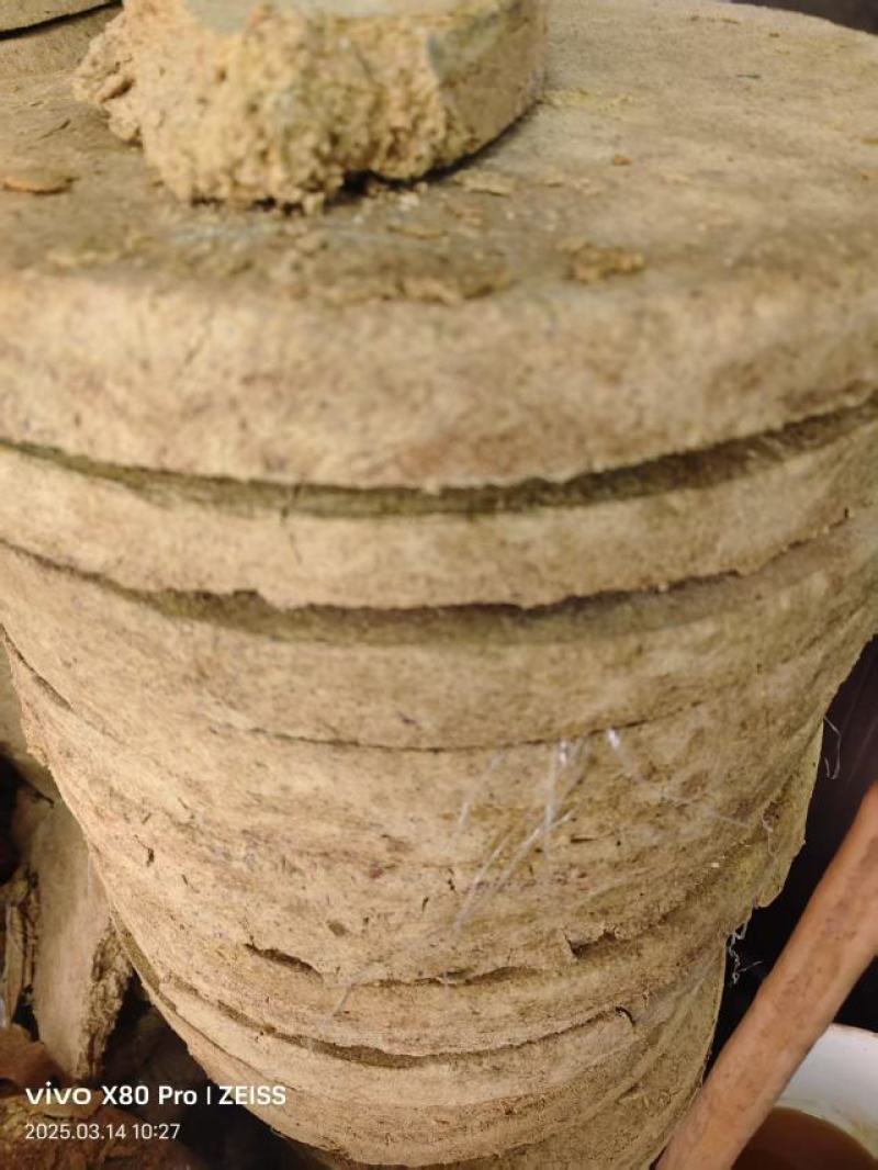 豆饼碎豆饼厂家直销量大价优支持视频看货欢迎来电