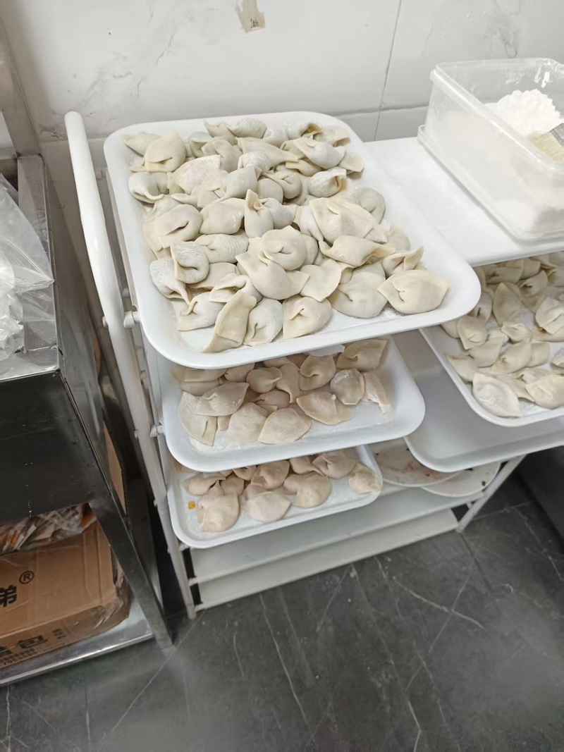 推荐全鲜肉水饺各种陷新鲜现包欢迎咨询