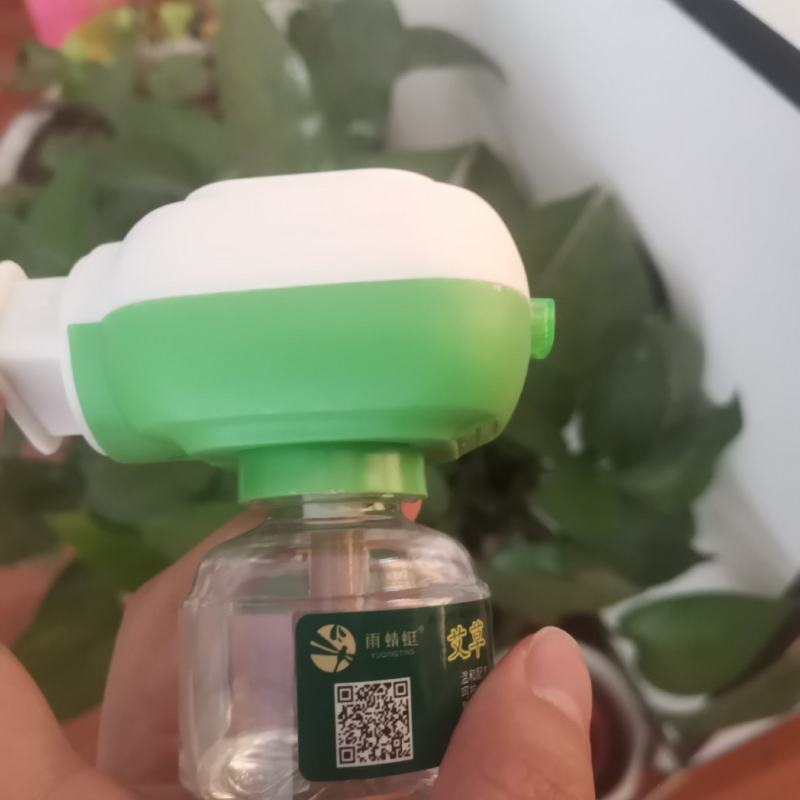 艾草蚊香液批发雨蜻蜓系列无烟插头式驱蚊液套装