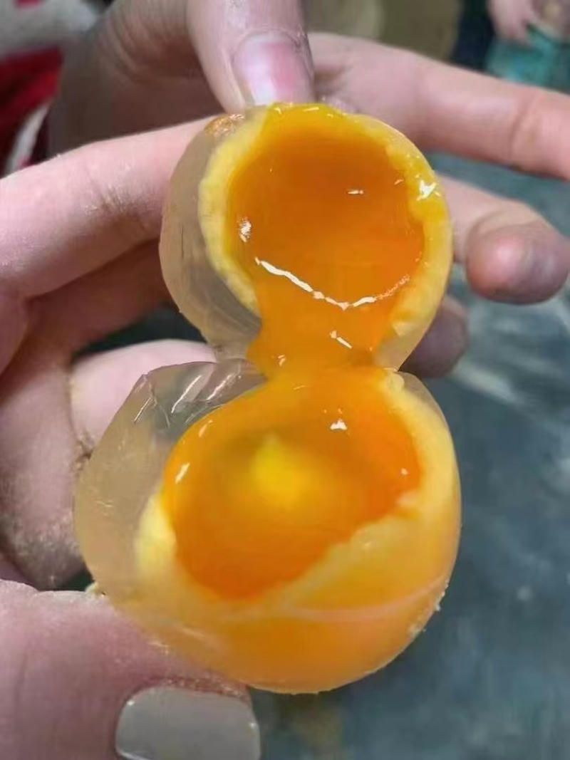 松花鸡皮蛋、鸭皮蛋,糖心大个包开，个个口感**，一手货源