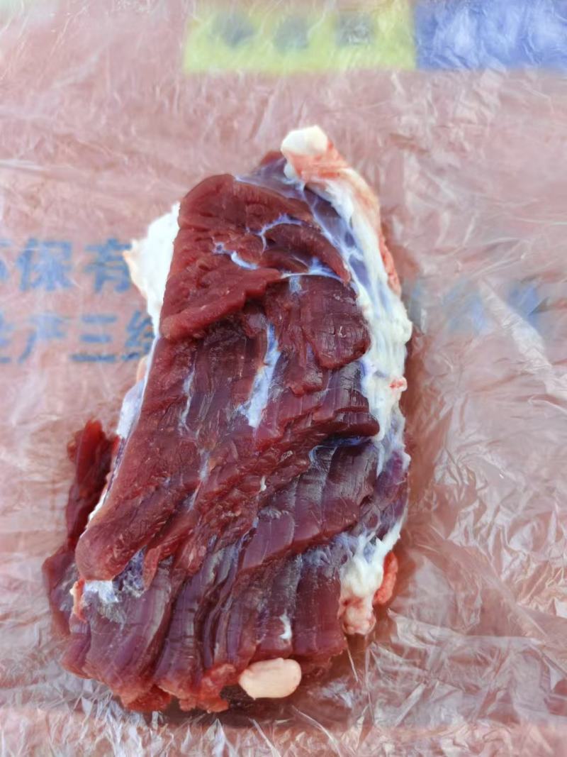 内蒙精品牛肉，货源充足，产地直发，诚信经营，欢迎客商来电