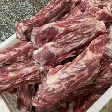 【热卖推荐】满肉大羊脖骨，物美价优，可长期合作