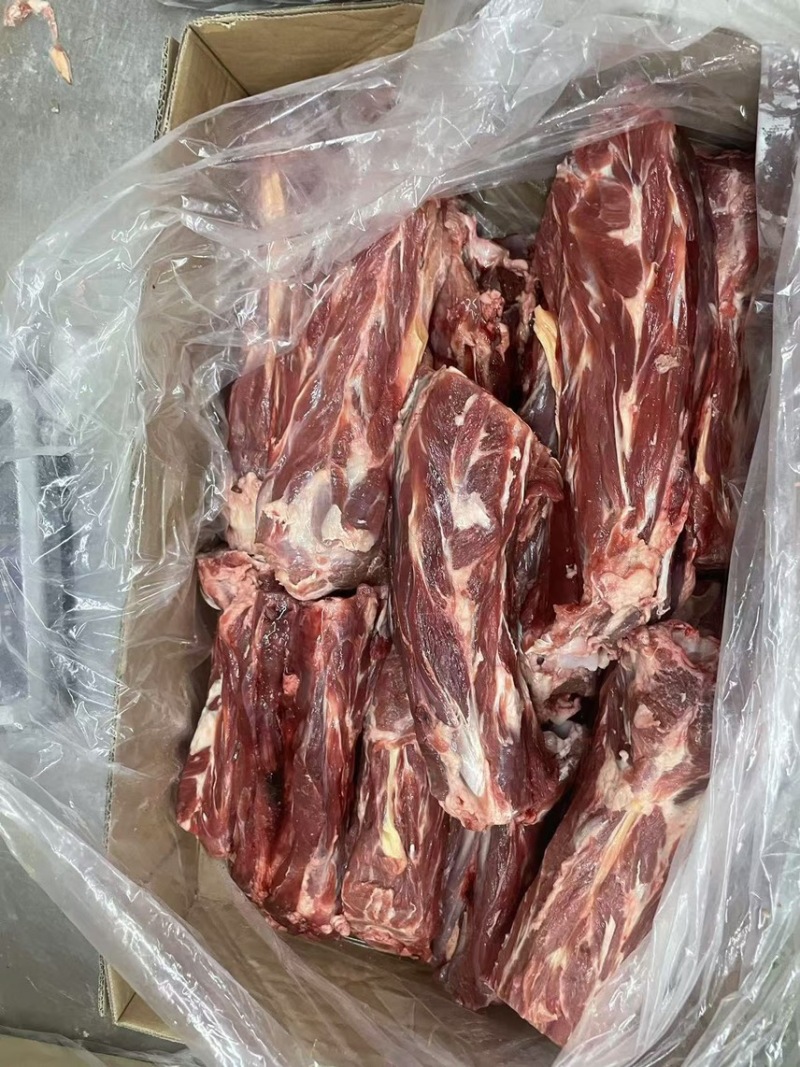 【热卖推荐】满肉大羊脖骨，物美价优，可长期合作