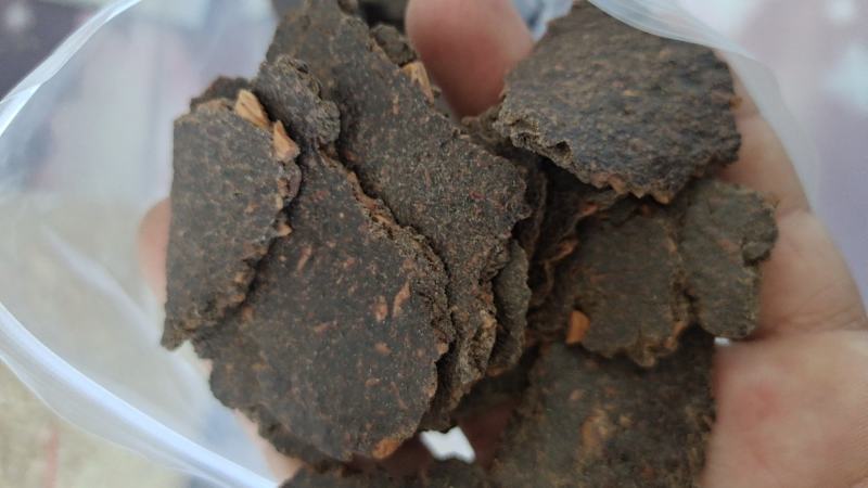 带壳核桃饼，欢迎大小养殖场，经销商合作，全国发货