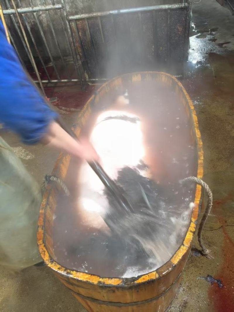 精品猪排骨大量供应，新鲜宰杀，货源充足，冷链包邮发