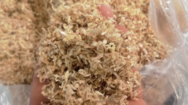 大量松木粉量大从优货源充足品质保证