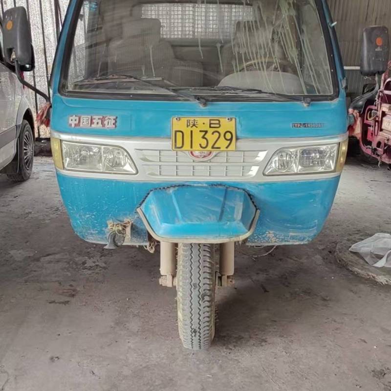 中国五征25马力三轮车新电瓶