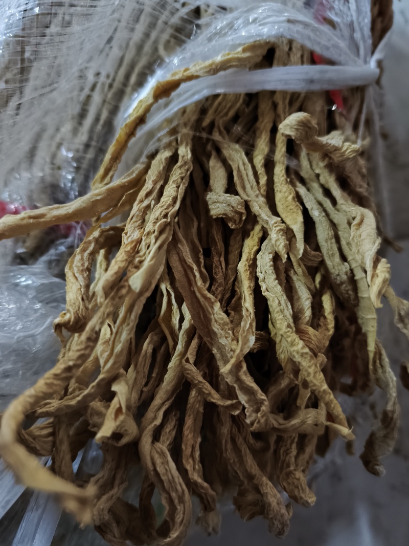 萝卜干，东北货，五把刀的，工厂改行，处理3吨，有需要的低