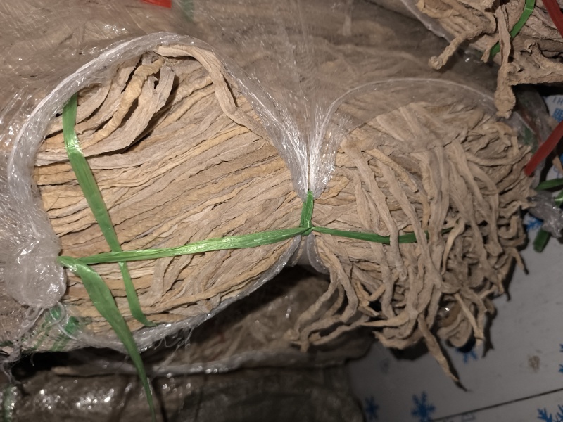 萝卜干，东北货，五把刀的，工厂改行，处理3吨，有需要的低