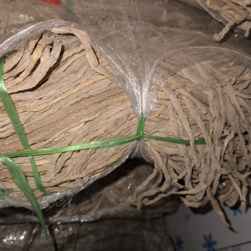 萝卜干，东北货，五把刀的，工厂改行，处理3吨，有需要的低