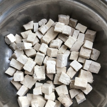 茯苓，陕西秦岭大山手工茯苓丁，产地直销，欢迎洽谈合作