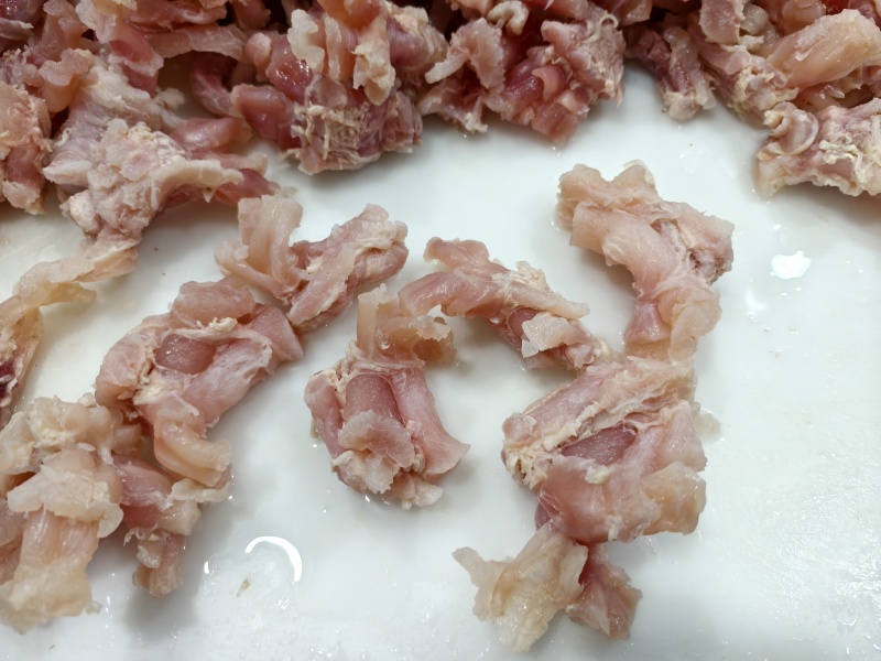 熟牛蹄筋，精修去油去毛，8-9分熟，接近全熟，纯干