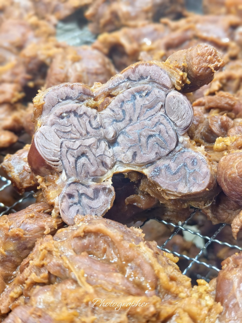 卤味熟食产品包含牛猪鸡鸭