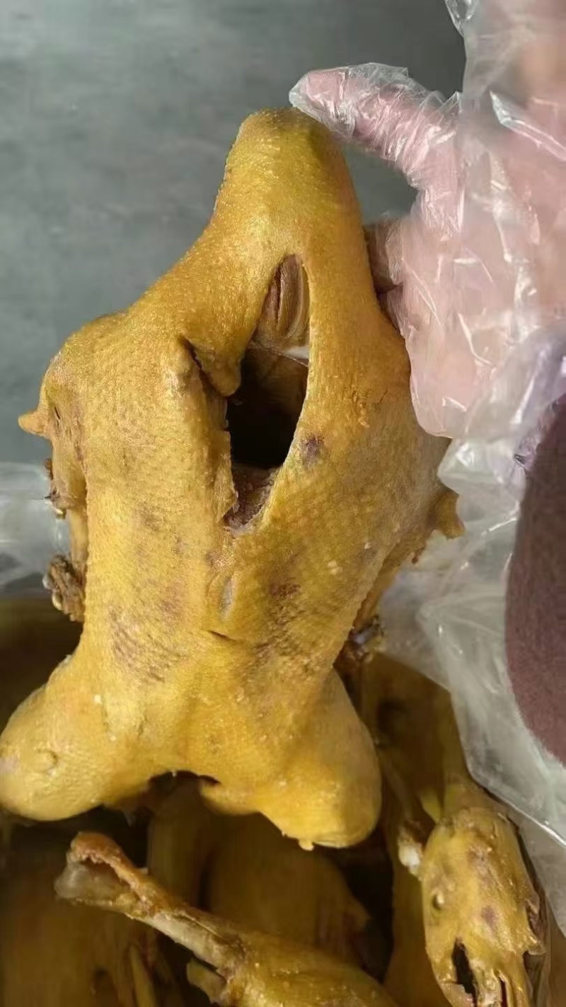 荣昌卤鹅，20斤，45斤，全熟