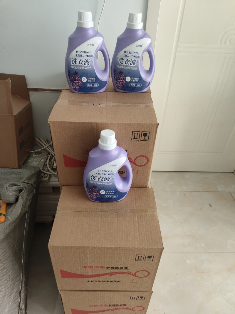 洁丝娜®薰衣草洗衣液，非低端产品，持久留香。