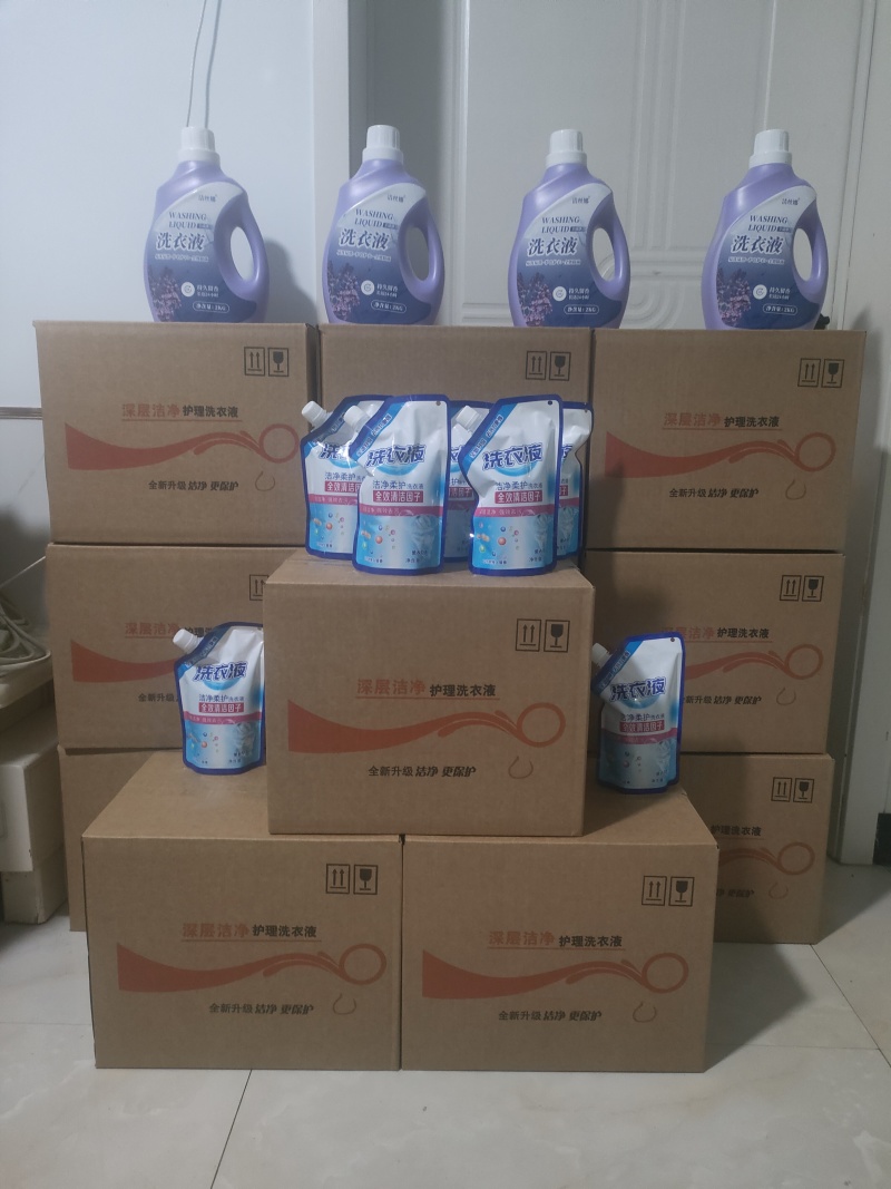 洁丝娜®薰衣草洗衣液，非低端产品，持久留香。