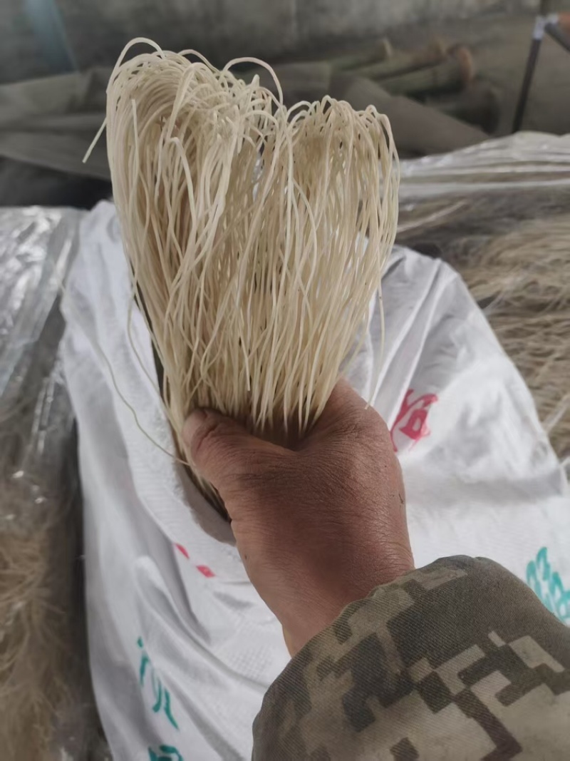 红薯粉条粮油产品纯手工制作大量有货欢迎各位老板咨询采购