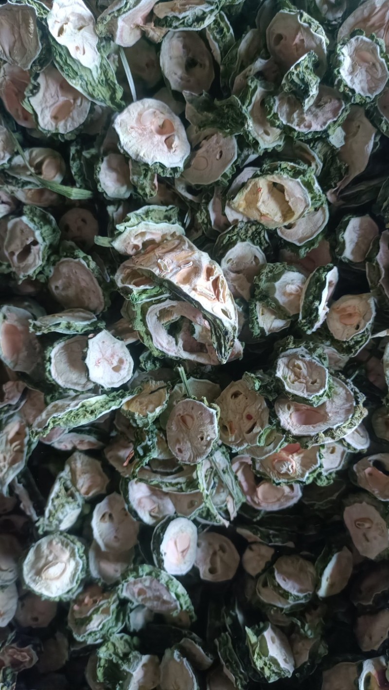 精品烘干苦瓜干大量有货，量大价优质量好欢迎选购
